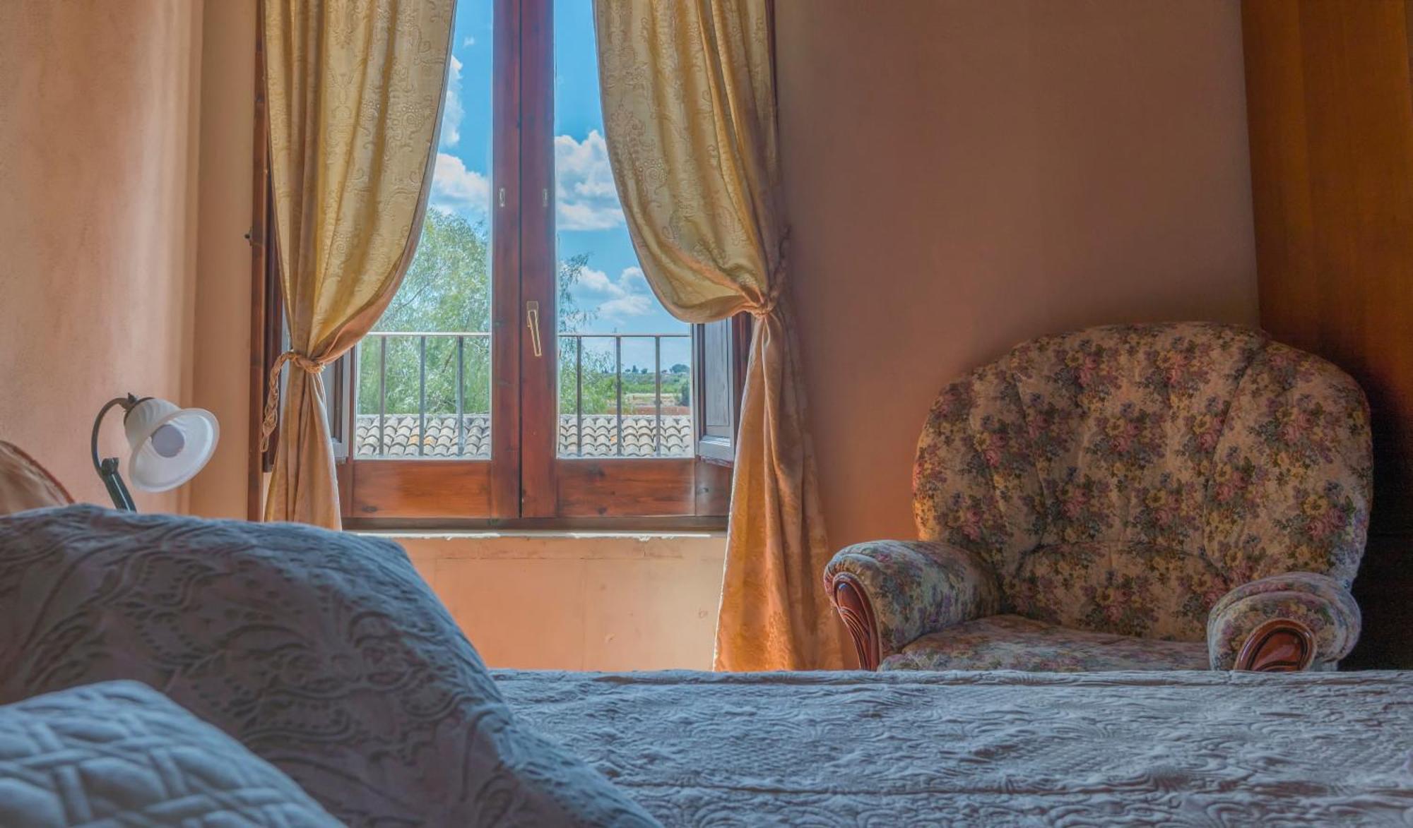 Hotel Lady Lusya Cassibile Habitación foto